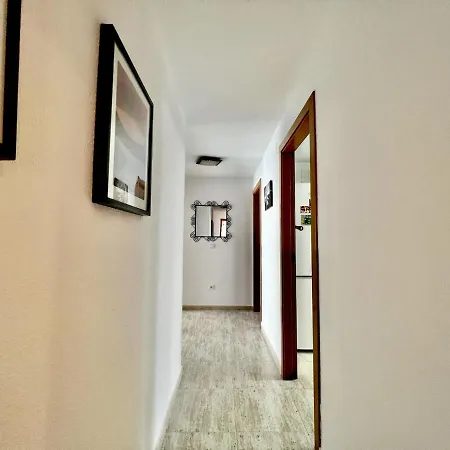 Plaza America By United Renters Apartment